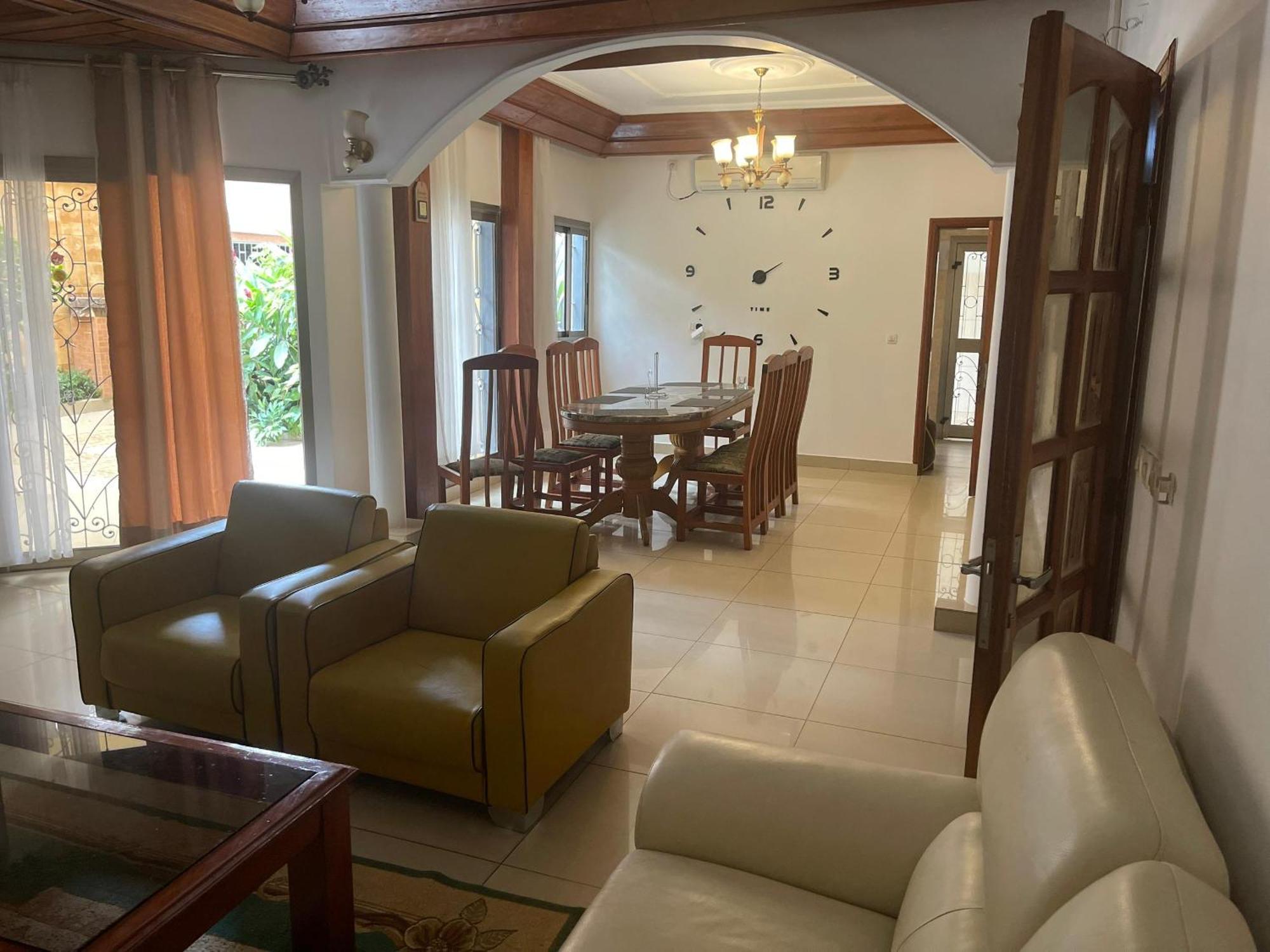 Toundalia Residence Yaounde Luaran gambar