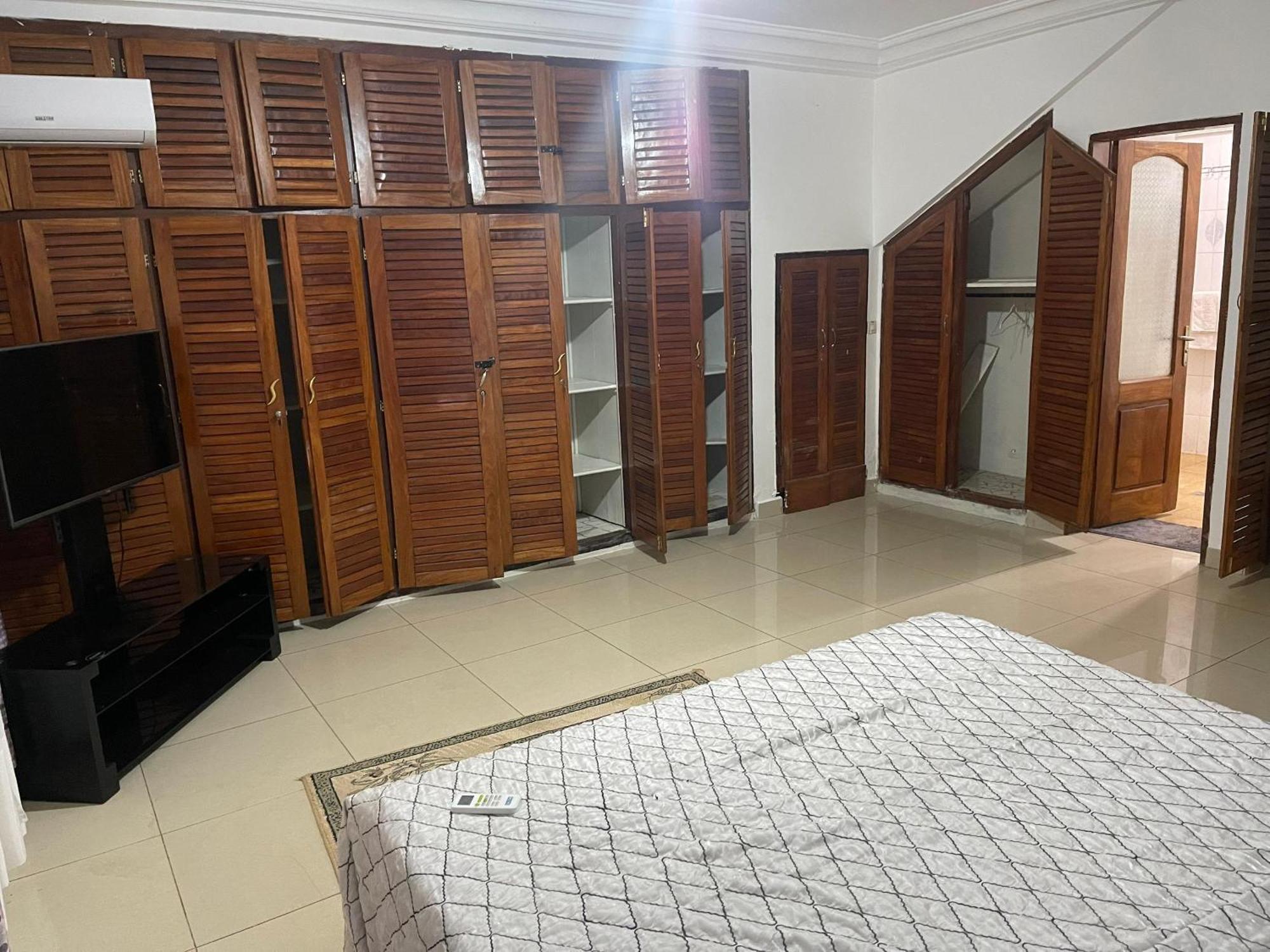Toundalia Residence Yaounde Luaran gambar