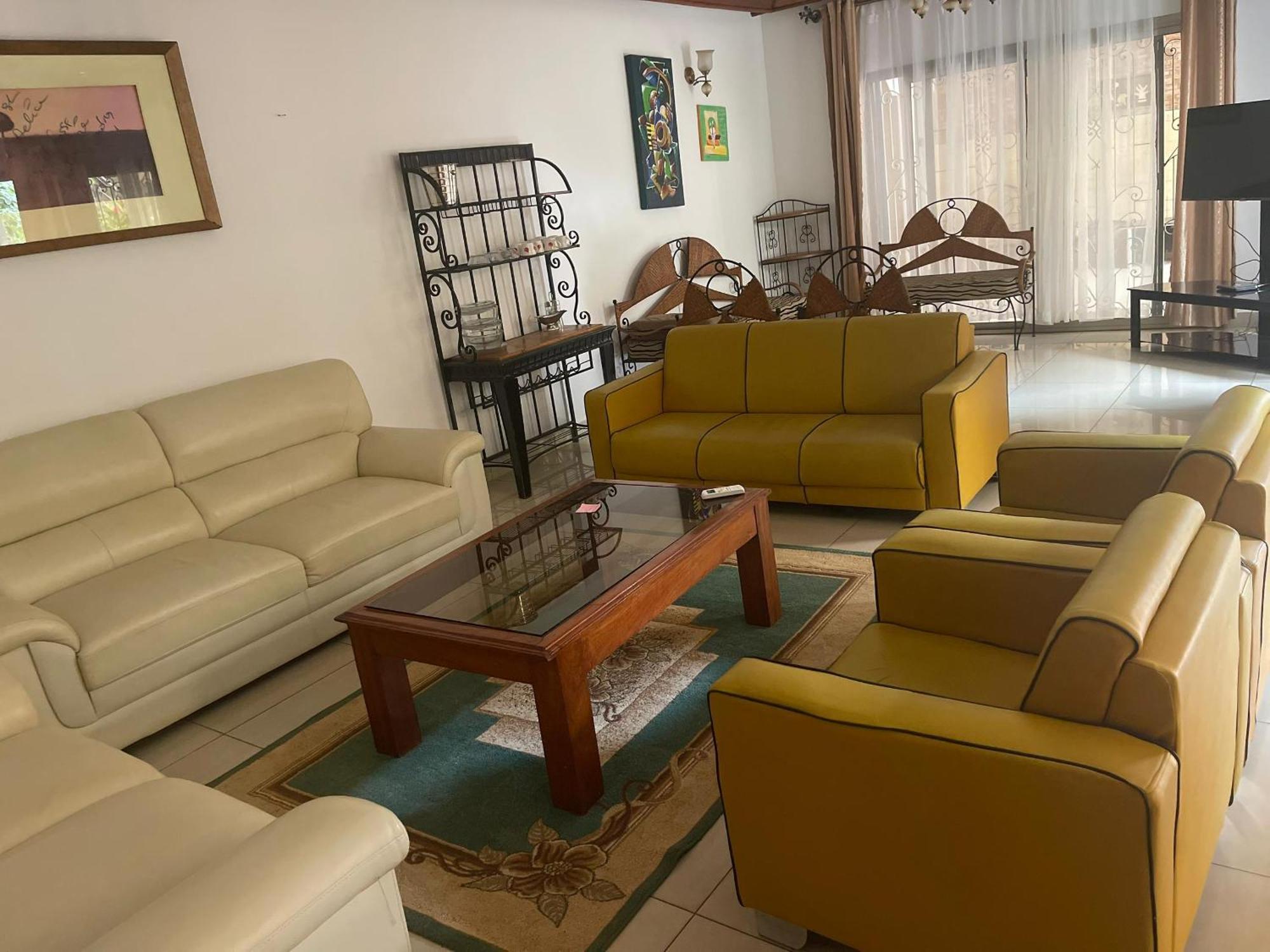 Toundalia Residence Yaounde Luaran gambar