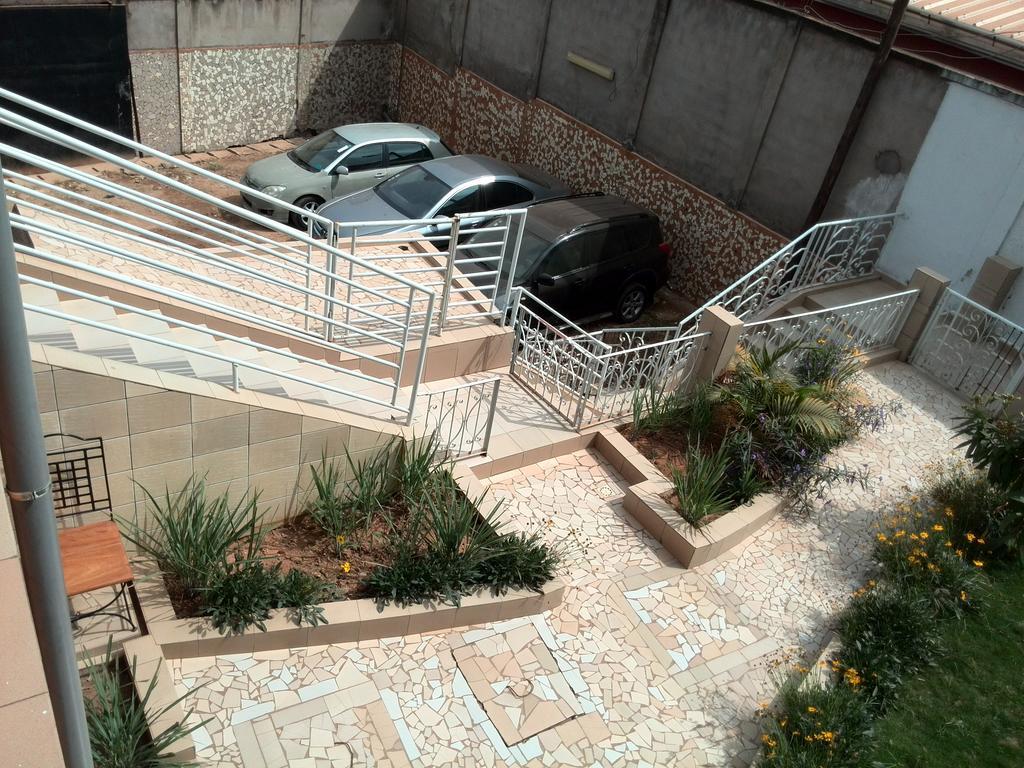 Toundalia Residence Yaounde Luaran gambar