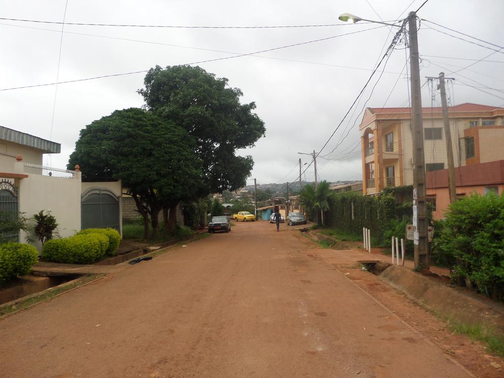 Toundalia Residence Yaounde Luaran gambar
