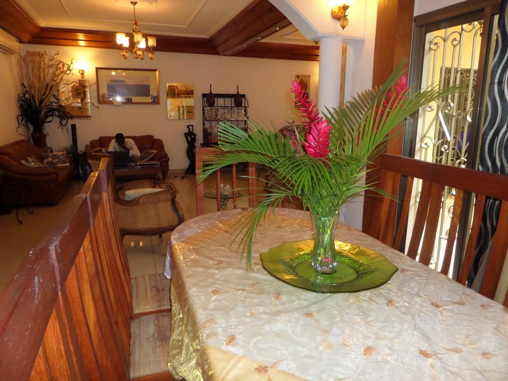 Toundalia Residence Yaounde Luaran gambar