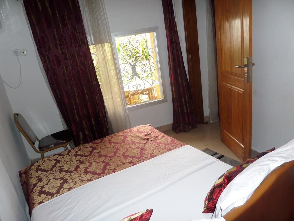 Toundalia Residence Yaounde Luaran gambar