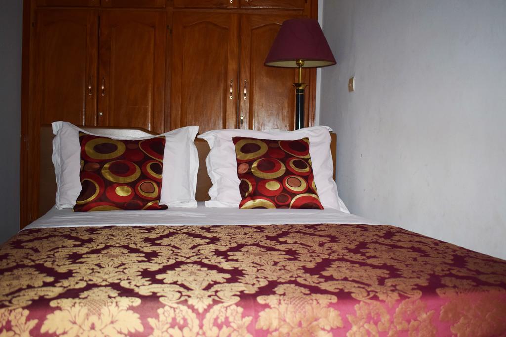 Toundalia Residence Yaounde Bilik gambar